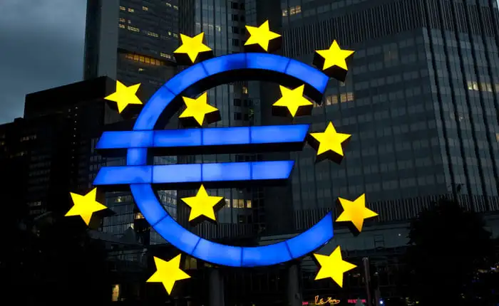 Bolsas europeas suben al inicio