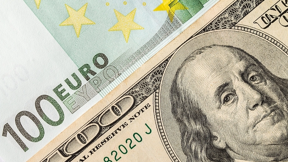 Mercati misti, attesa per BCE e Fed