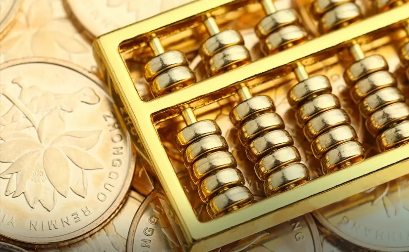 Gold Hits Record Highs as Dollar Weakens