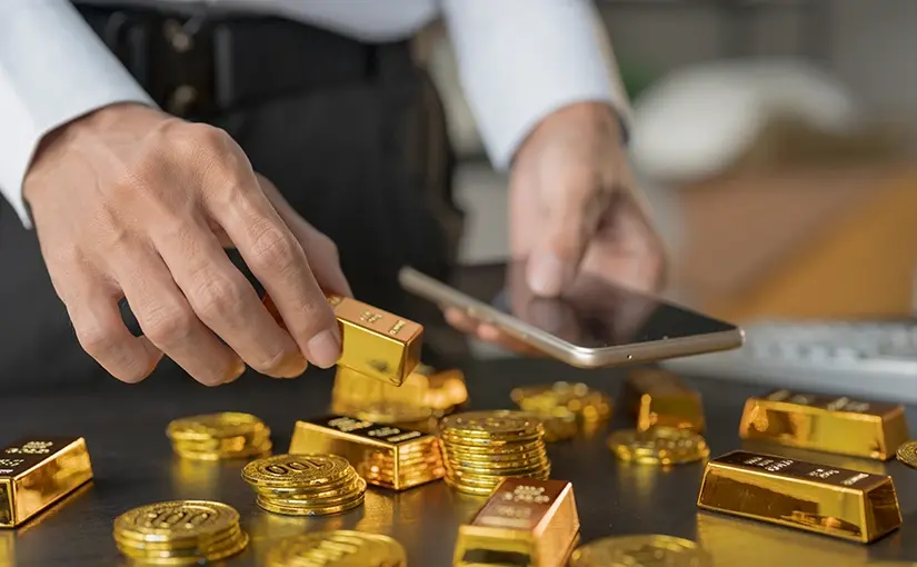 Gold Steadies Above $4,000 as Fed Rate-Cut Outlook Shifts