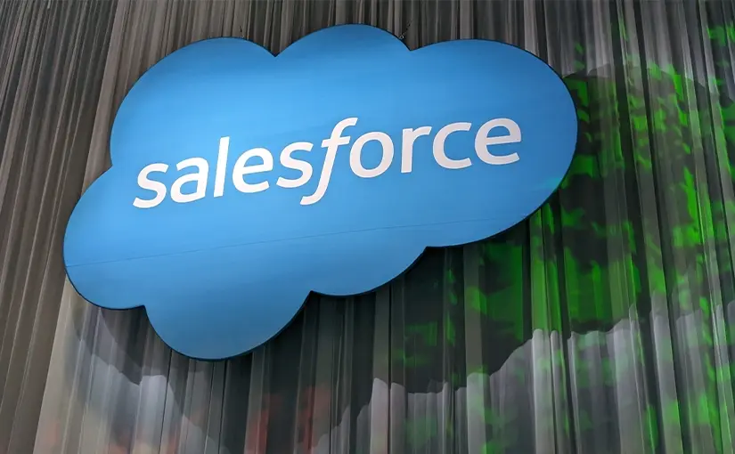 Salesforce hebt Prognose für Umsatz und Cashflow deutlich an