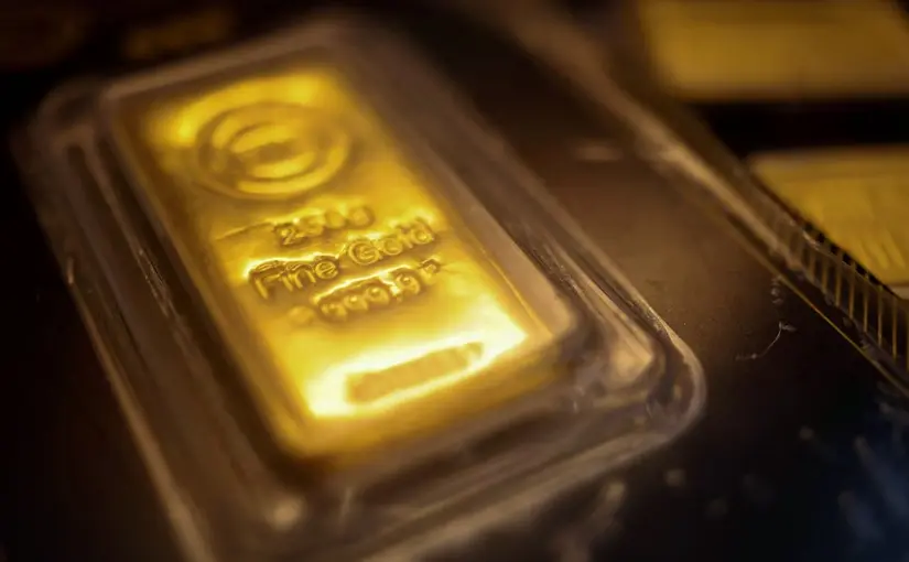Gold Edges Up on Iran Peace Deal Hopes Ahead of Fed Meeting